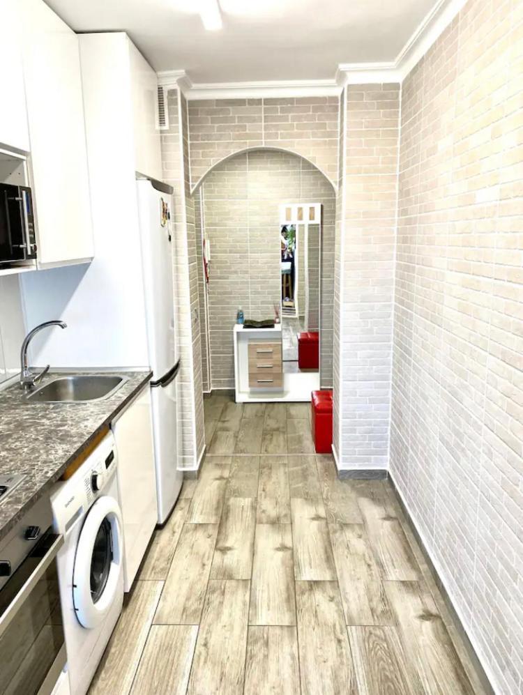 Shared Apartment! Piso Compartido! Общая Квартира! Sevilla Exteriör bild