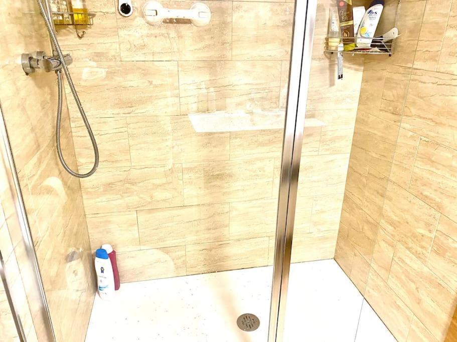 Shared Apartment! Piso Compartido! Общая Квартира! Sevilla Exteriör bild